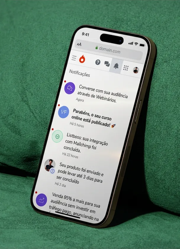 The Hotmart notification bell open, showing messages triggered by recent actions.